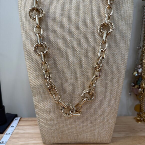 Gold-Tone Chain Link Necklace With Textured Rope Accents, Casual, Normcore - Picture 3 of 9